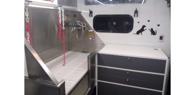 Équipements professionnels du salon mobile Intérieur du salon — équipements